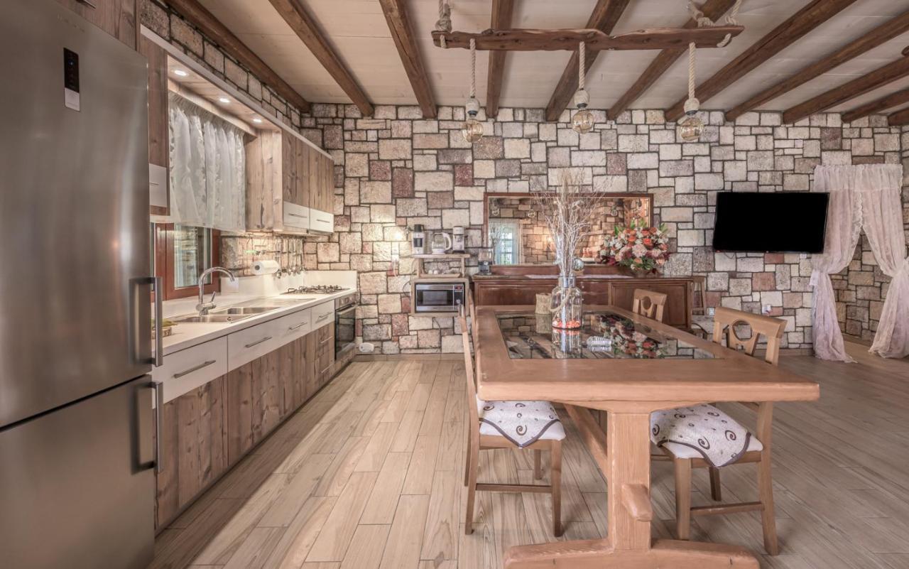 Emilia'S Little Farmhouses Agioi Anargyroi (Milos) Exterior foto