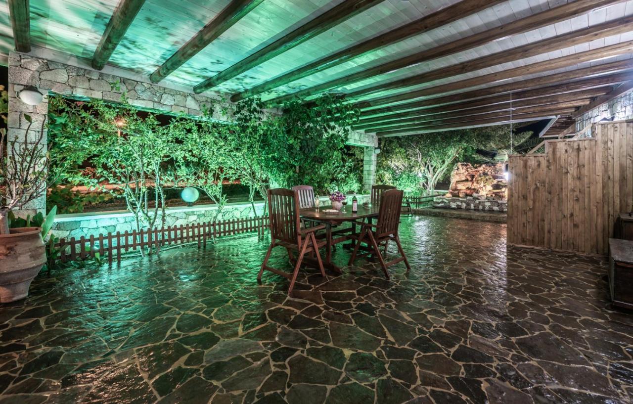 Emilia'S Little Farmhouses Agioi Anargyroi (Milos) Exterior foto