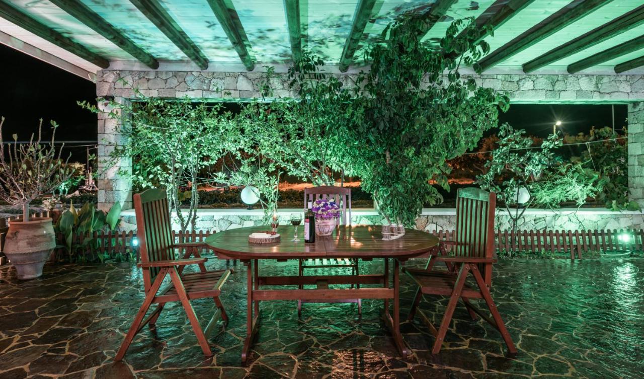 Emilia'S Little Farmhouses Agioi Anargyroi (Milos) Exterior foto