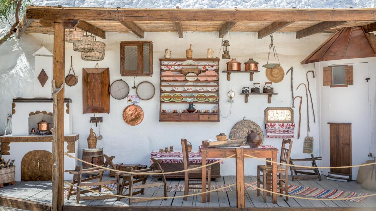 Emilia'S Little Farmhouses Agioi Anargyroi (Milos) Exterior foto