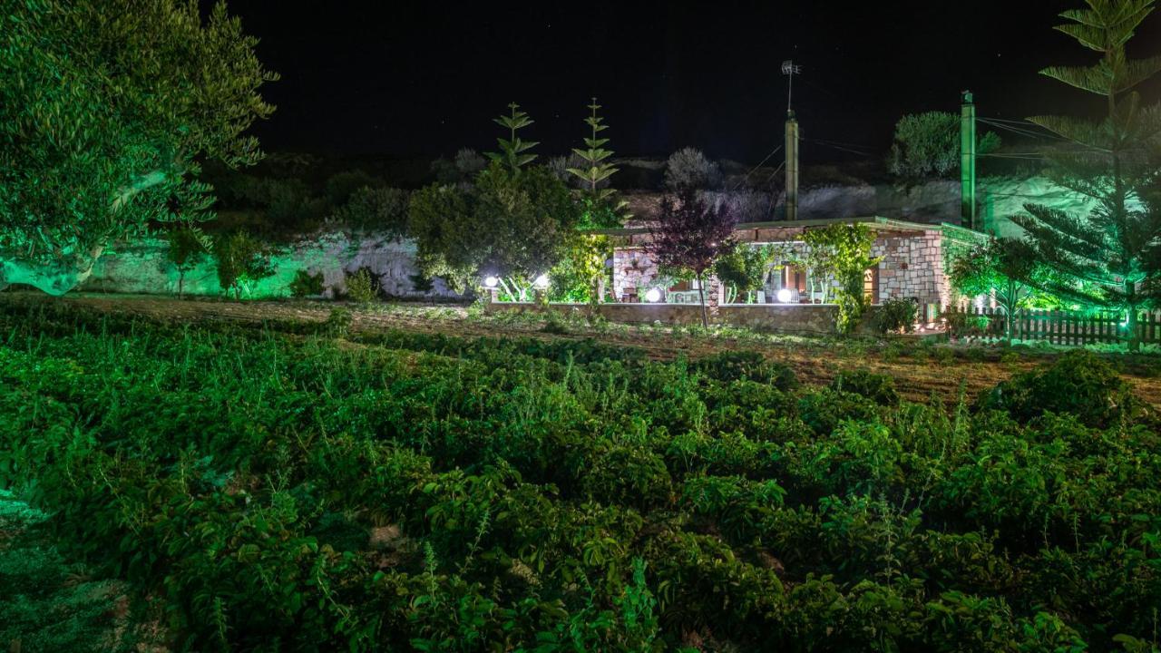Emilia'S Little Farmhouses Agioi Anargyroi (Milos) Exterior foto